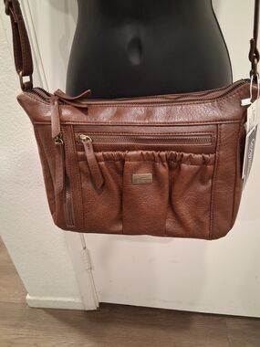 White Mountain Brown Pebbled Crossbody Bag